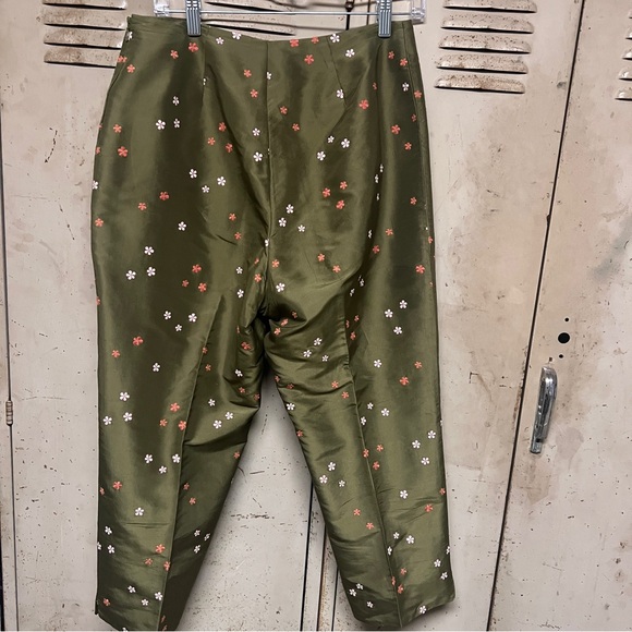 Ann Taylor Crop Pants womens 12P embroidered Flowers Green Side Zip flat front - Picture 5 of 9
